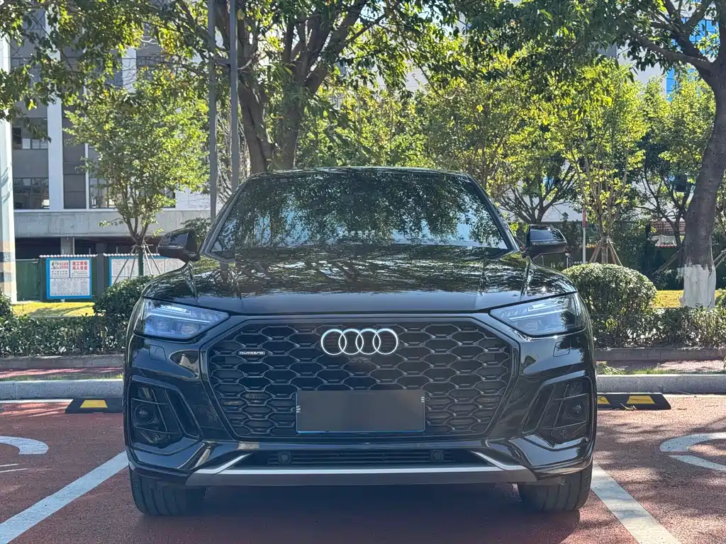 Audi Q5L Sportback 2022 — фото 2
