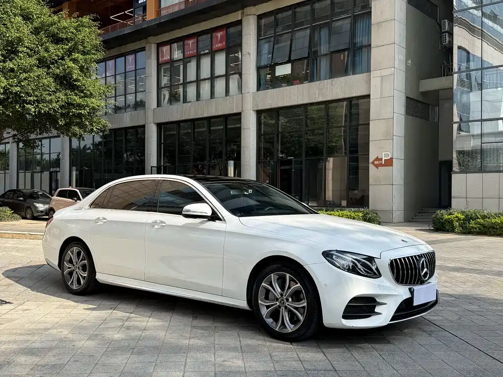 Mercedes-Benz E-Class 2020 — фото 9