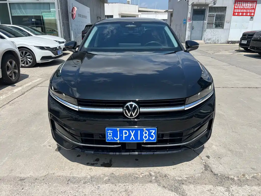 Volkswagen Magotan 2024