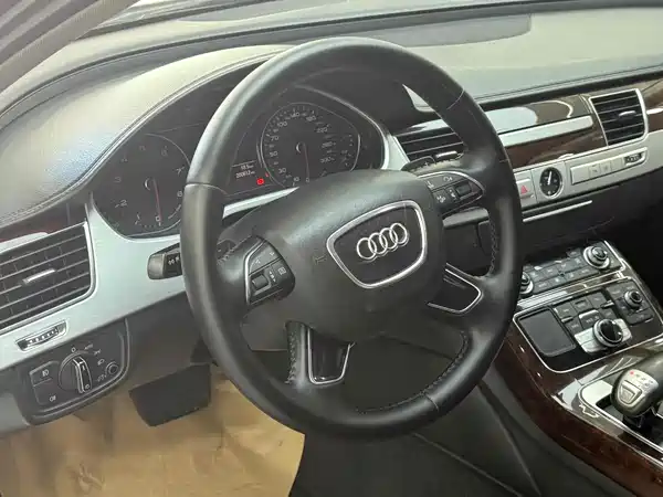 Audi A8 2013