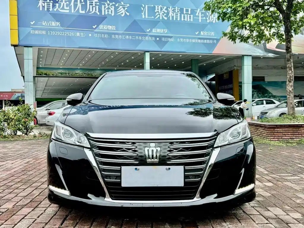 Toyota Crown 2017 — фото 2