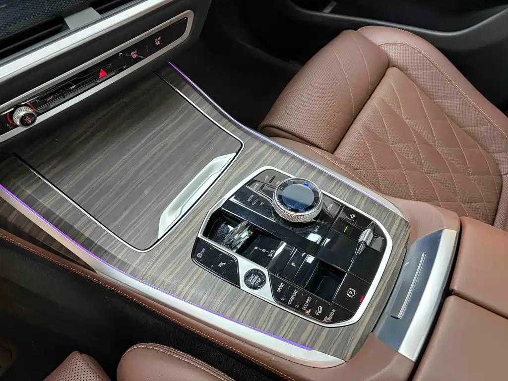 BMW X7 2022 — фото 11