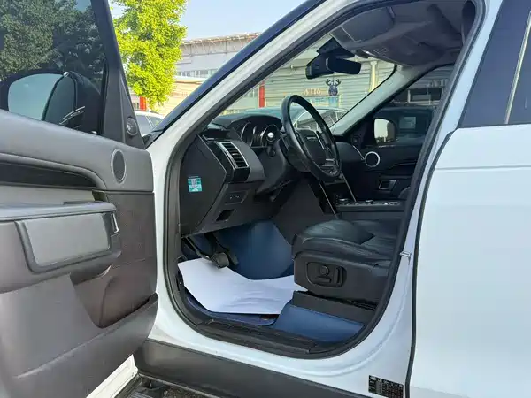 Land Rover Discovery 2019