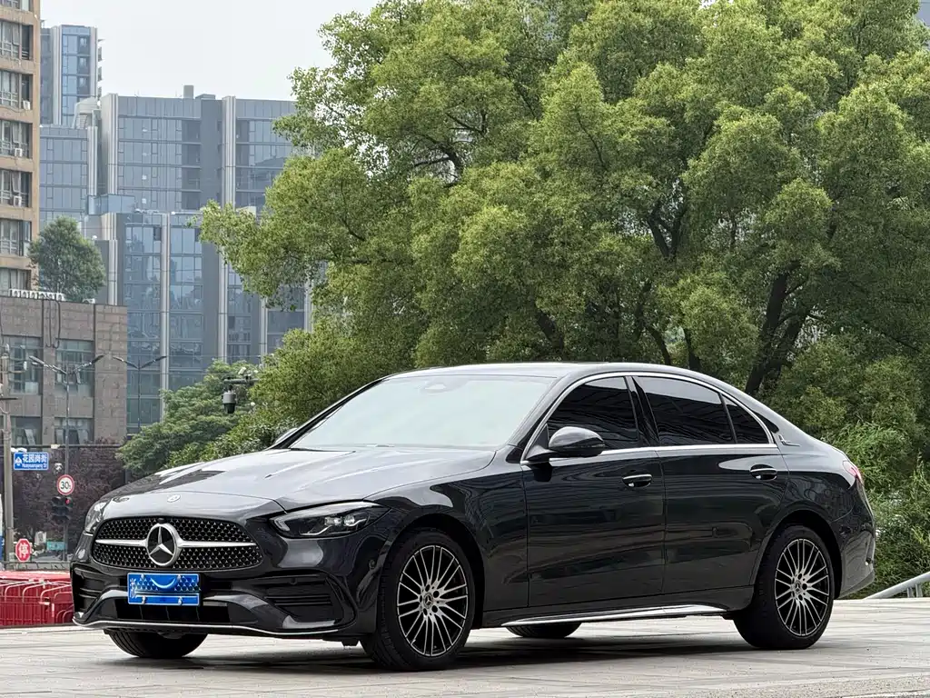 Mercedes-Benz C-Class 2024 — фото 1