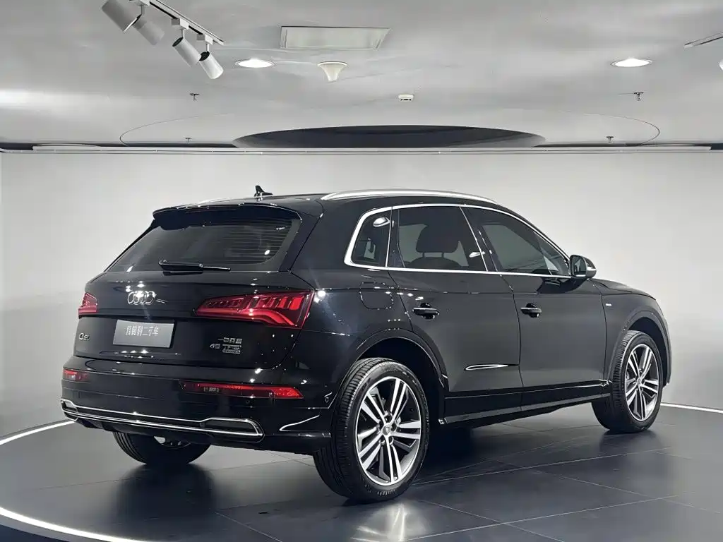 Audi Q5L 2020 — фото 3