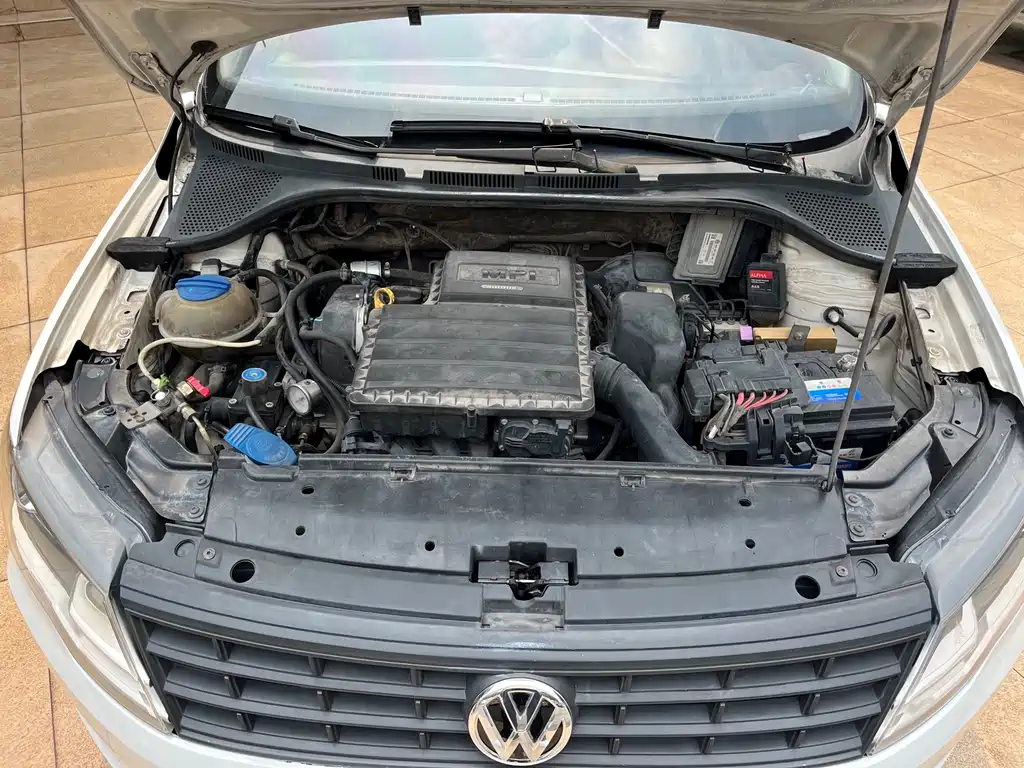 Volkswagen Jetta 2018 — фото 12