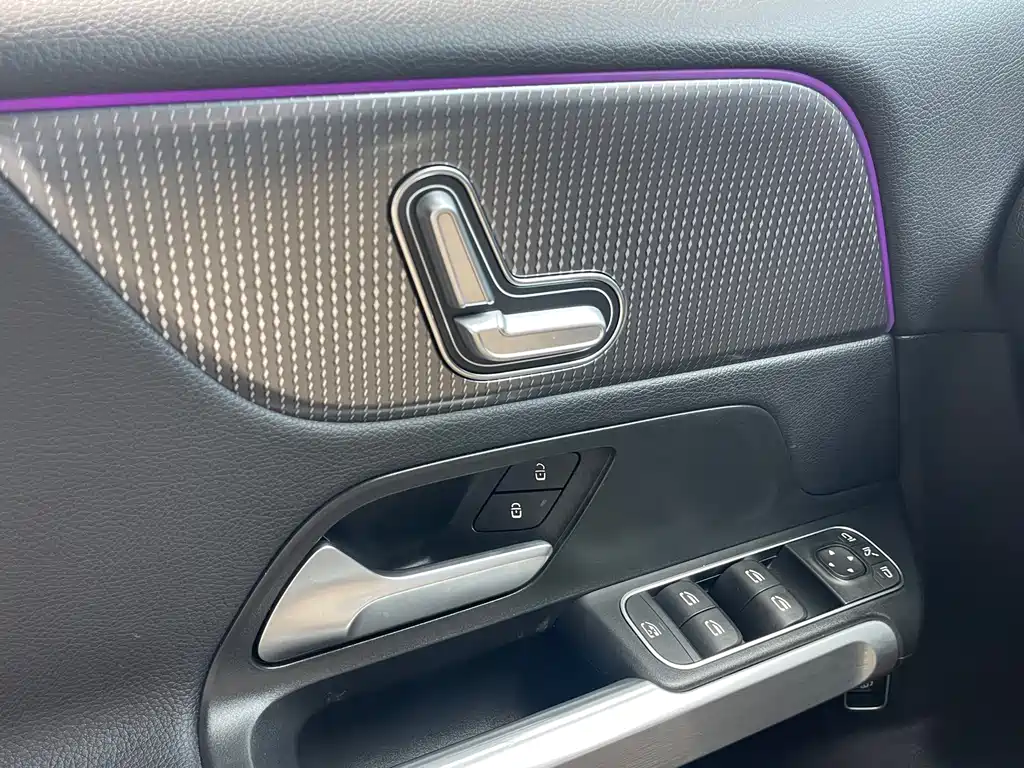 Mercedes-Benz GLB 2020 — фото 16