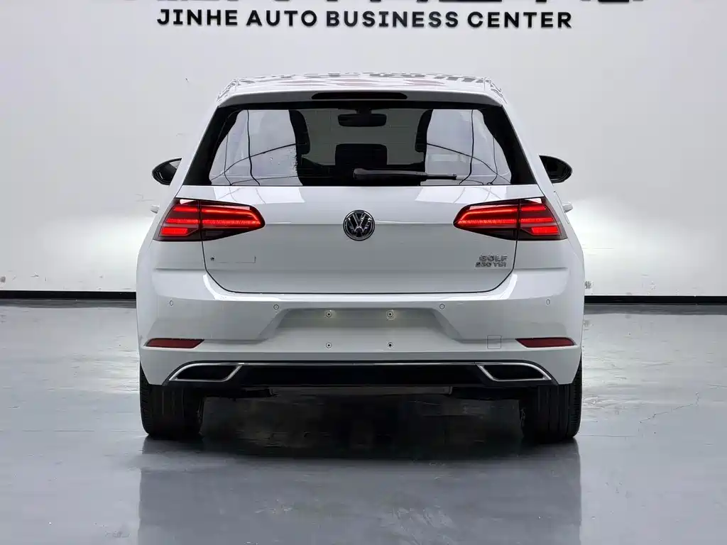 Volkswagen Golf 2017 — фото 11