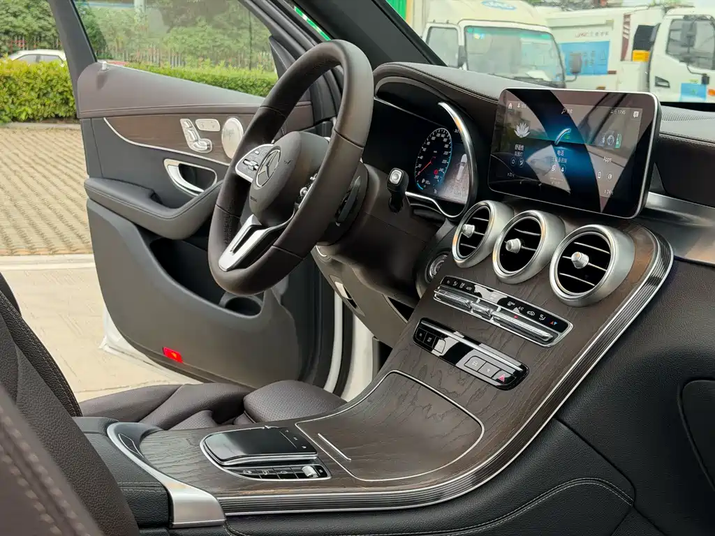Mercedes-Benz GLC 2021 — фото 12