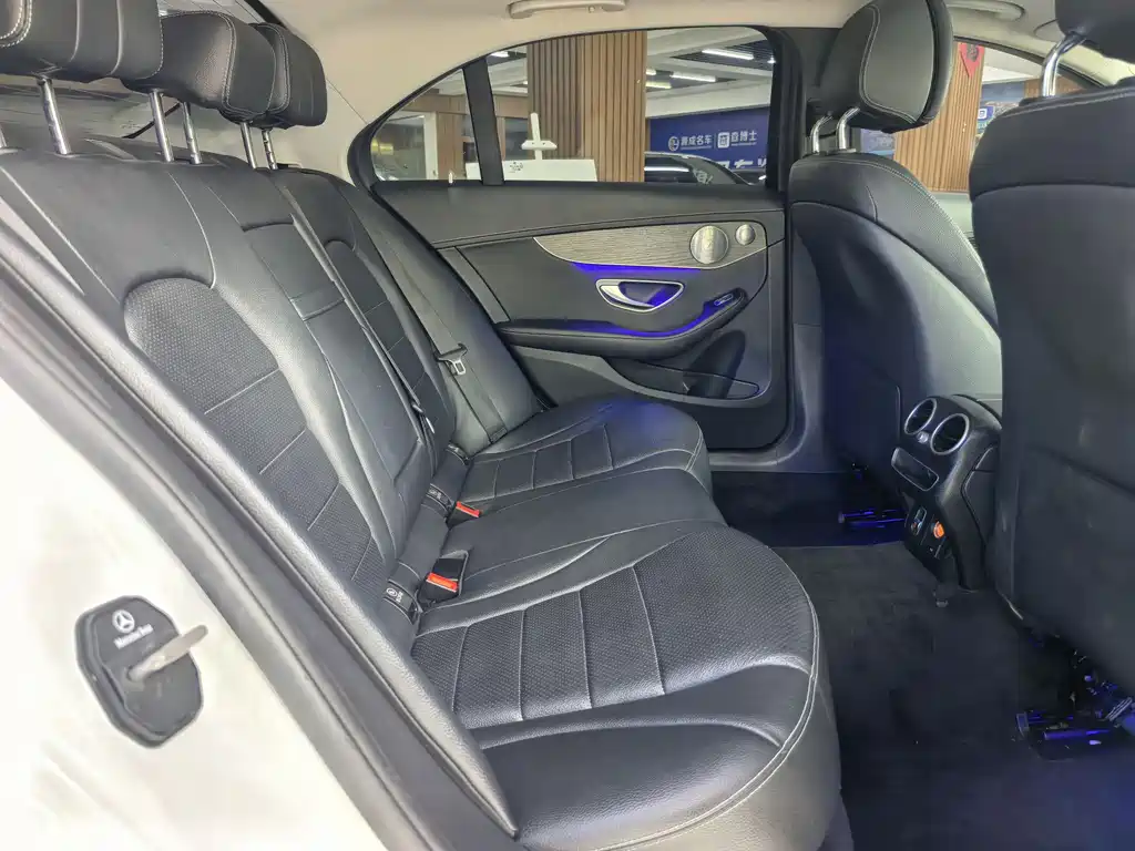 Mercedes-Benz C-Class 2022 — фото 14