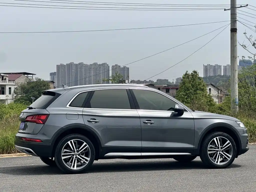 Audi Q5L 2020 — фото 5