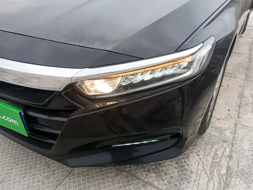 Honda Accord 2018 — фото 24