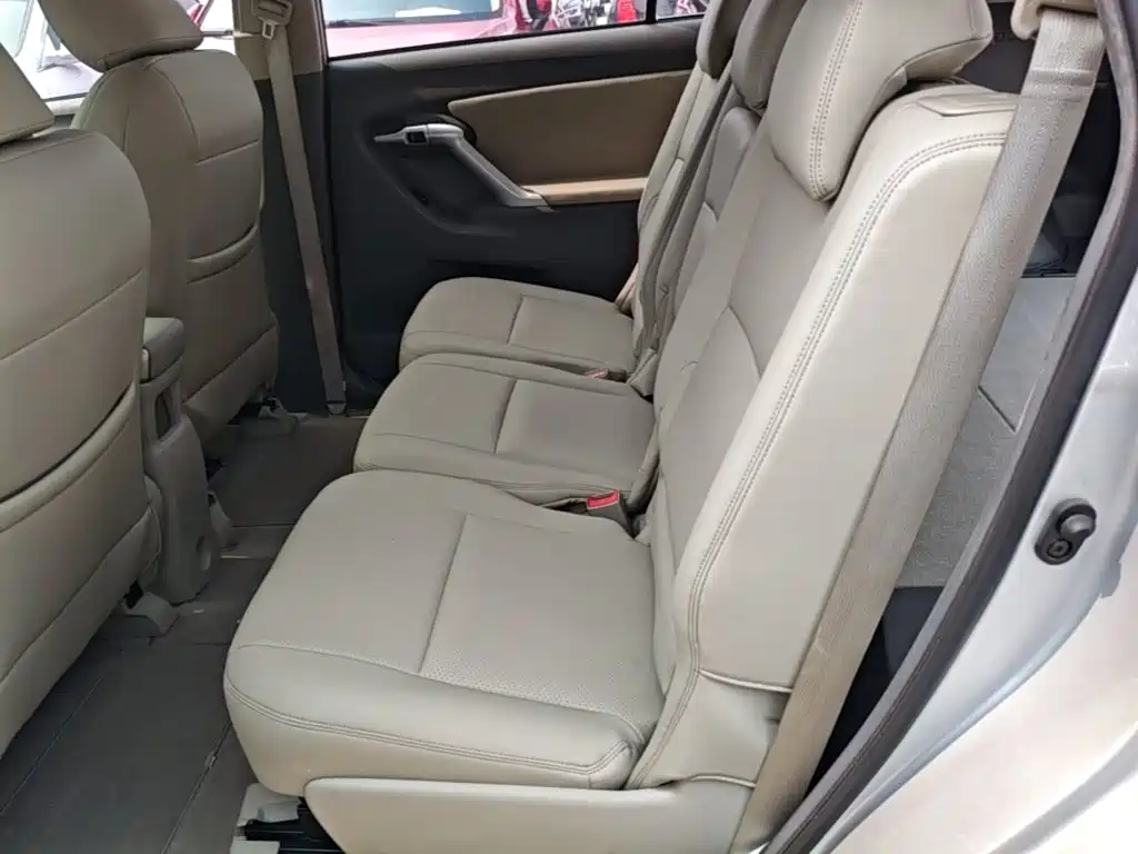 Toyota Verso 2015 — фото 17