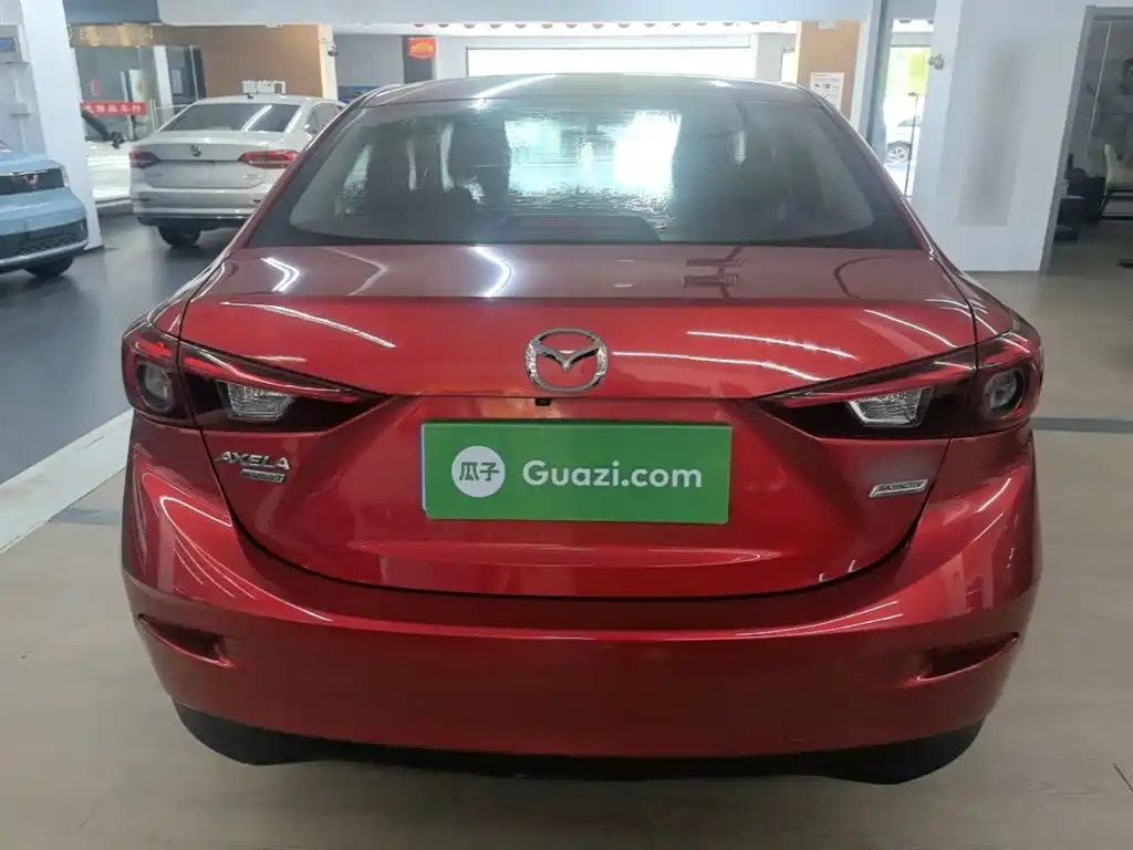 Mazda 3 Axela 2019 — фото 6