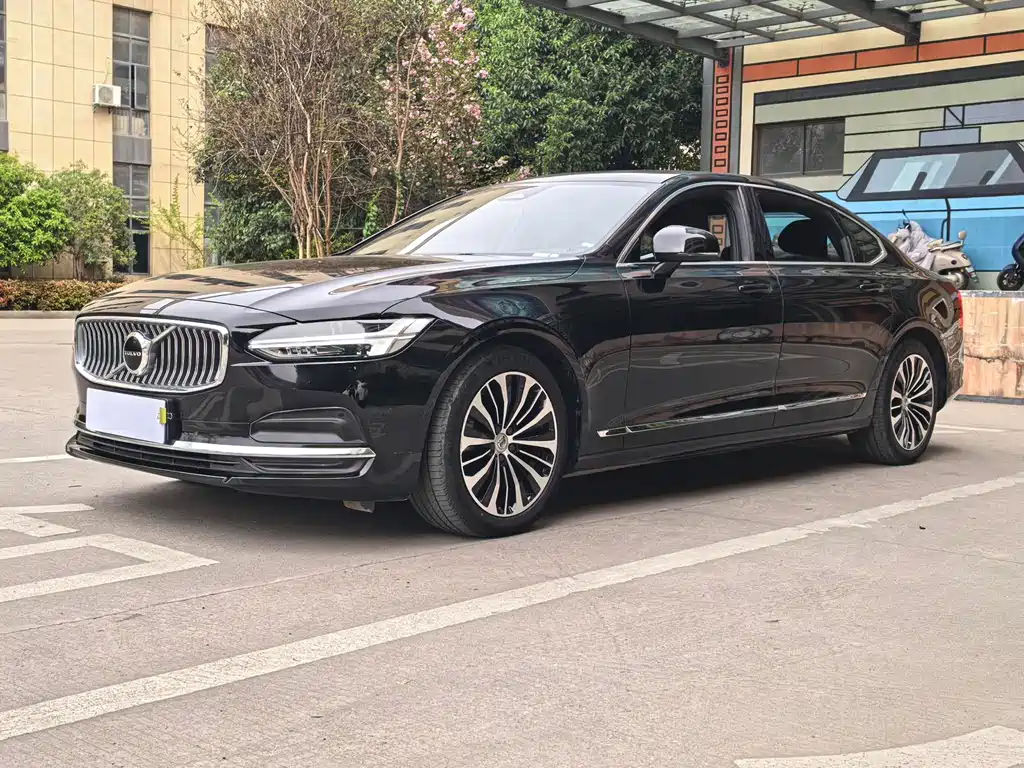 Volvo S90 2024 — фото 1