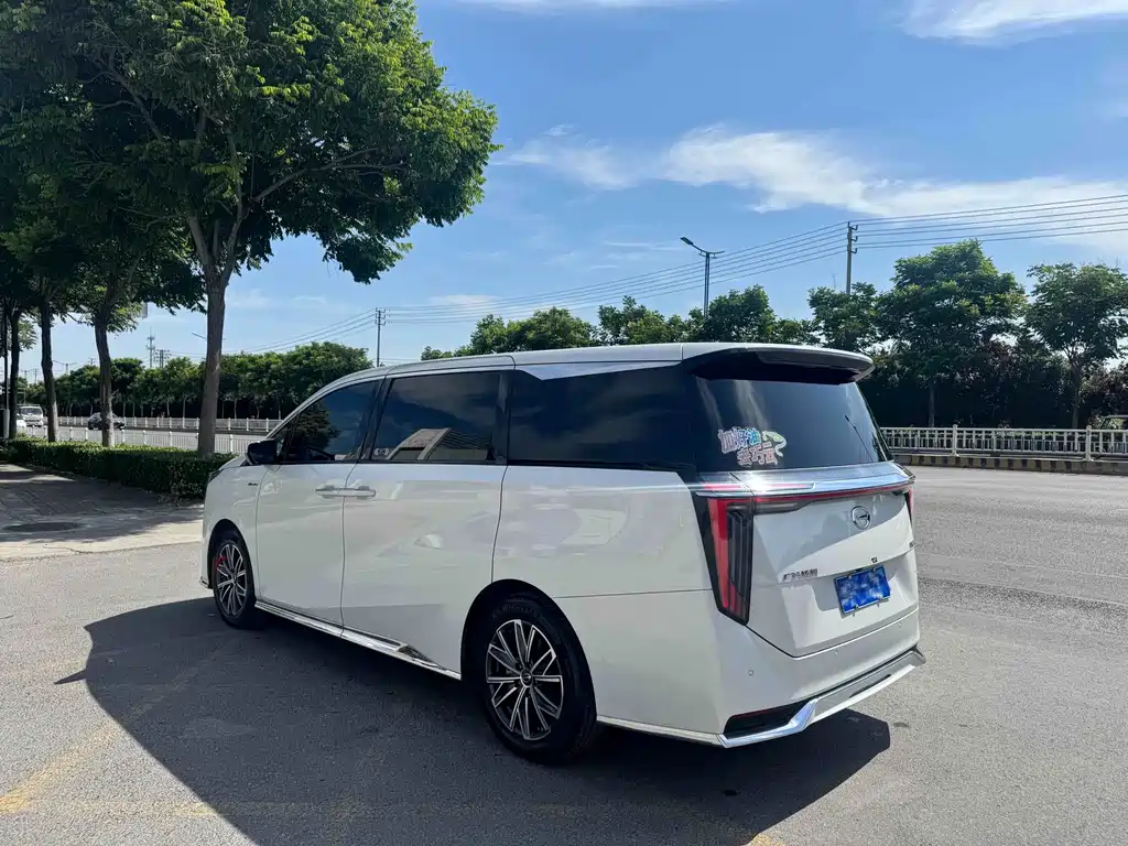 GAC Motor Trumpchi M8 2025 — фото 3