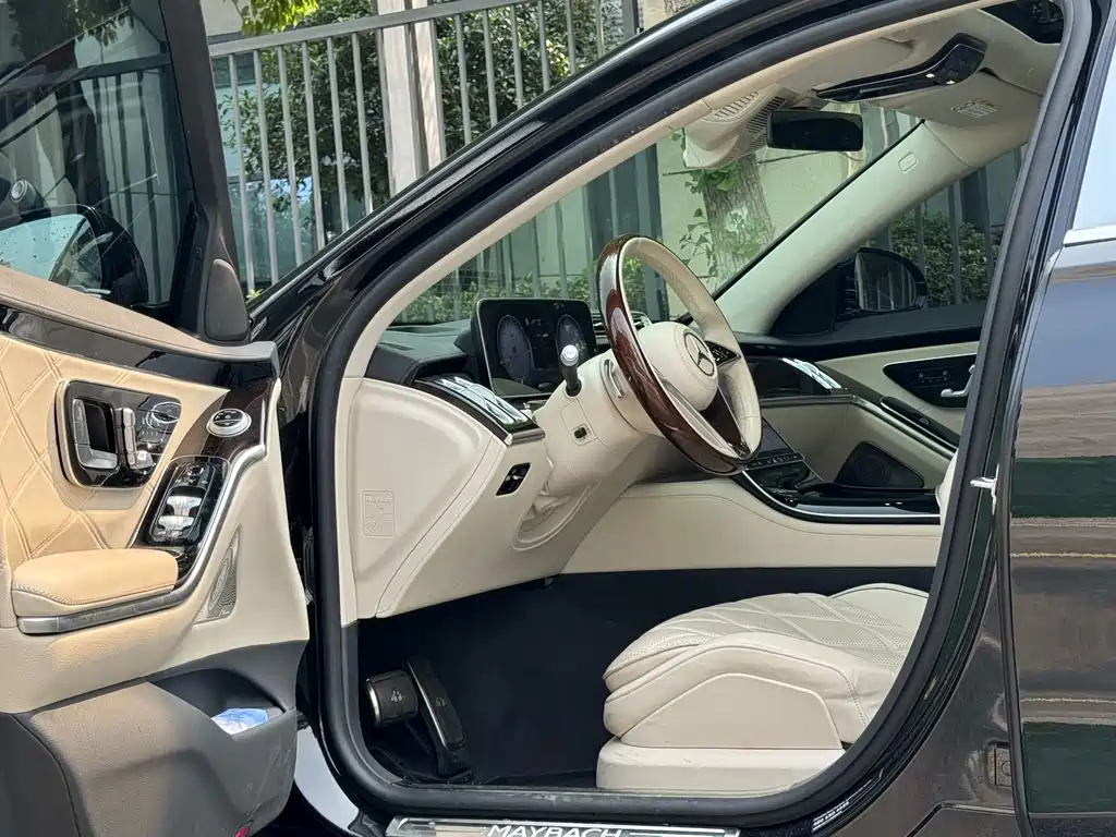 Mercedes-Benz S-Class 2021