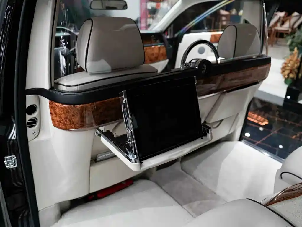 Rolls-Royce Phantom 2011 — фото 12