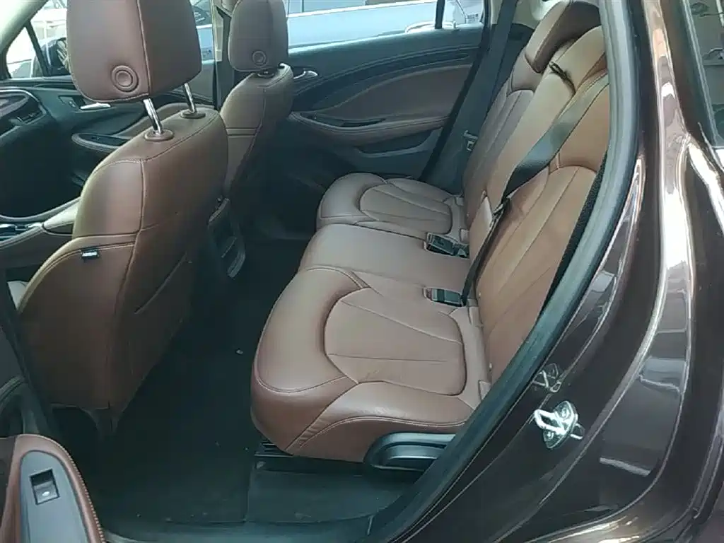 Buick Envision Plus 2018 — фото 17