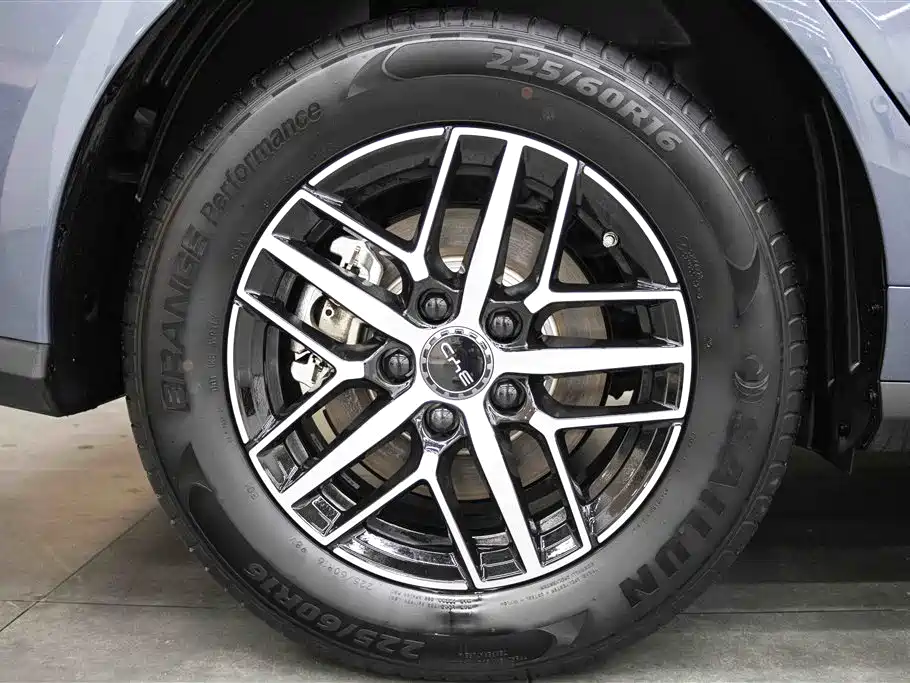 BYD Seal 05 DM-i 2025 — фото 12