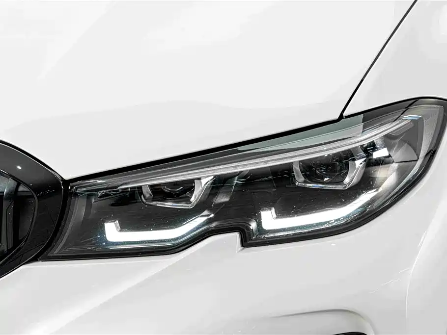 BMW 3 Series 2022