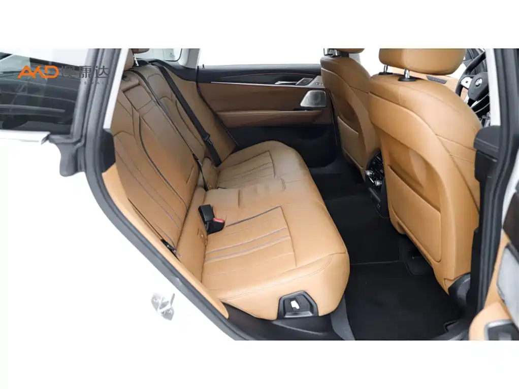 BMW 6 Series GT 2023 — фото 8