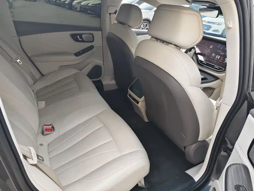 Roewe Feifan F7 2023 — фото 10