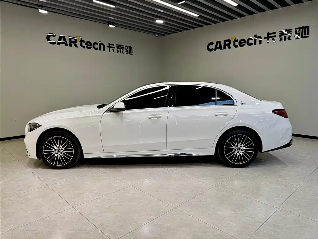 Mercedes-Benz C-Class 2023 — фото 7