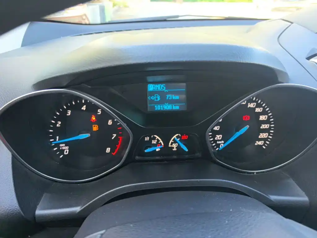 Ford Kuga 2015 — фото 12