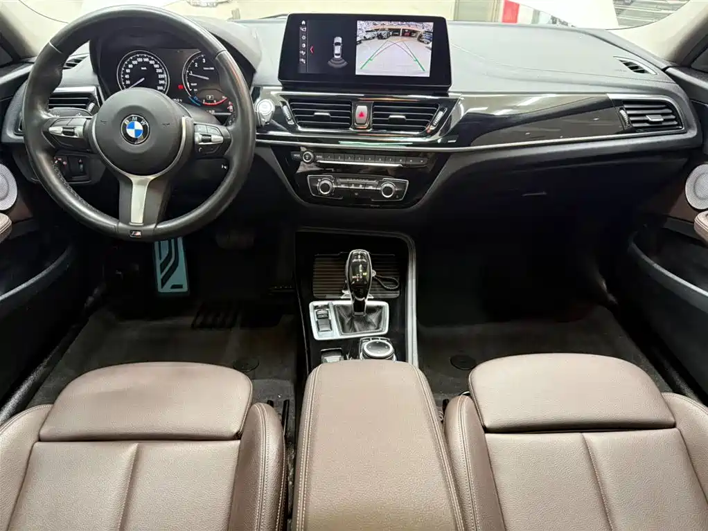 BMW 1 Series 2022 — фото 19