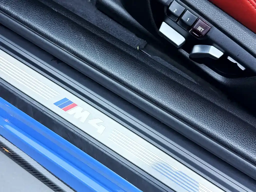 BMW M4 2018 — фото 22