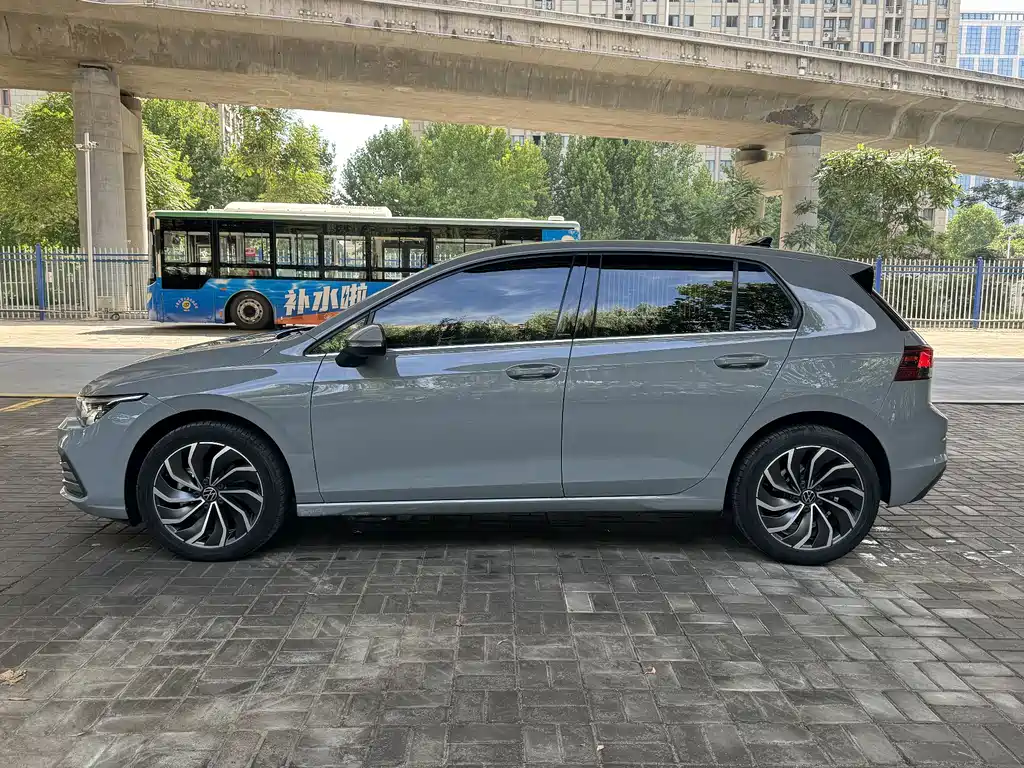 Volkswagen Golf 2022