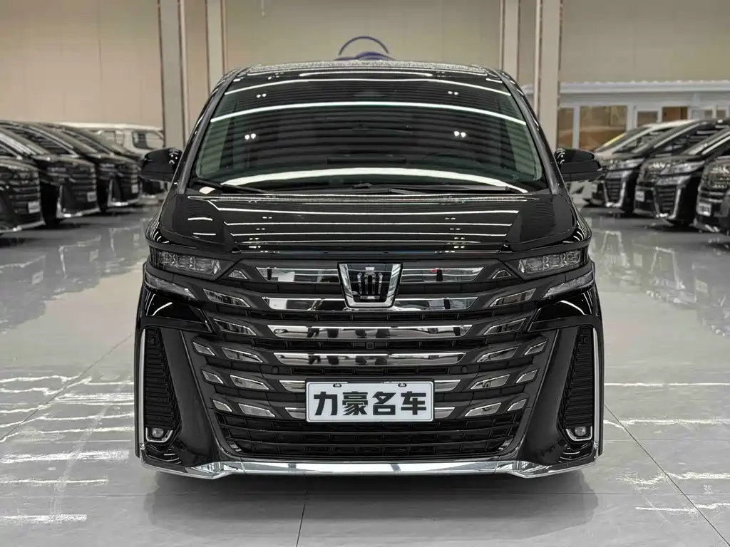 Toyota Vellfire 2024 — фото 3
