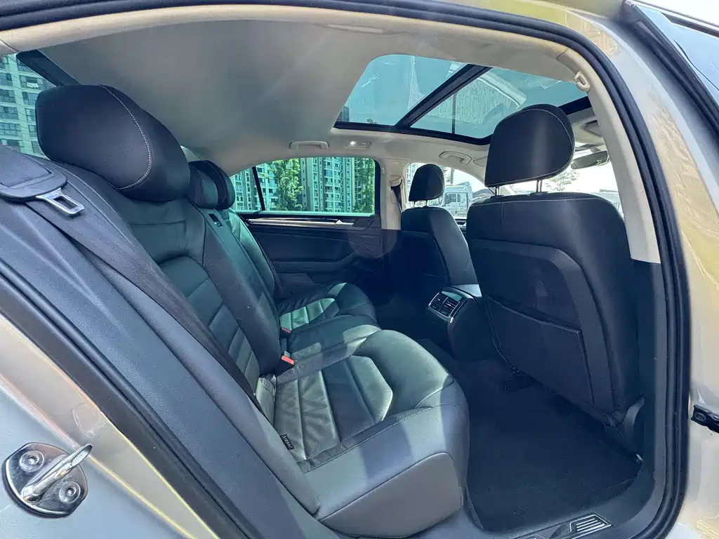 Volkswagen Phideon 2018 — фото 11