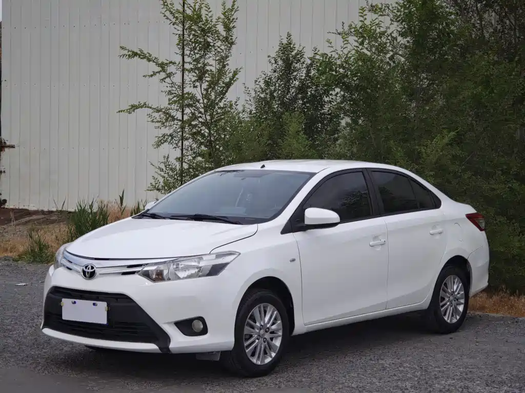 Toyota Vios 2014 — фото 1
