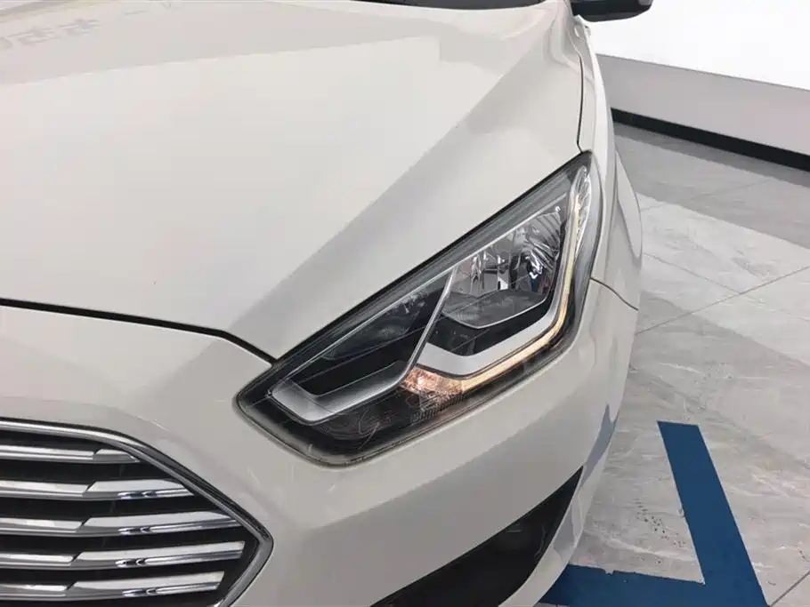 Ford Escort 2017