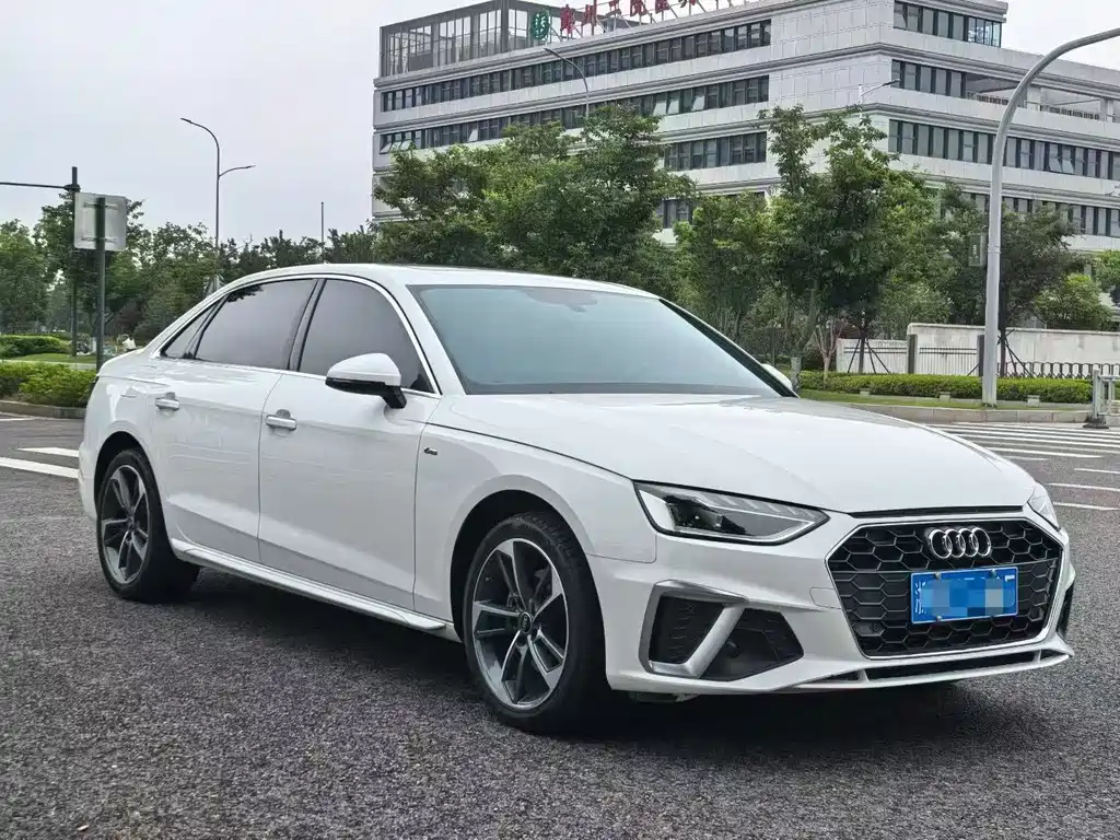Audi A4L 2022