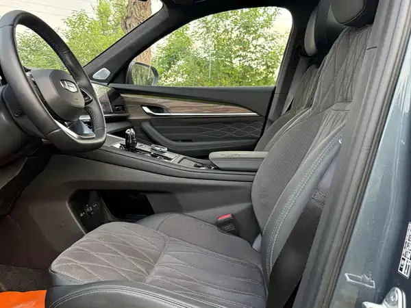 Geely Xingyue L 2025