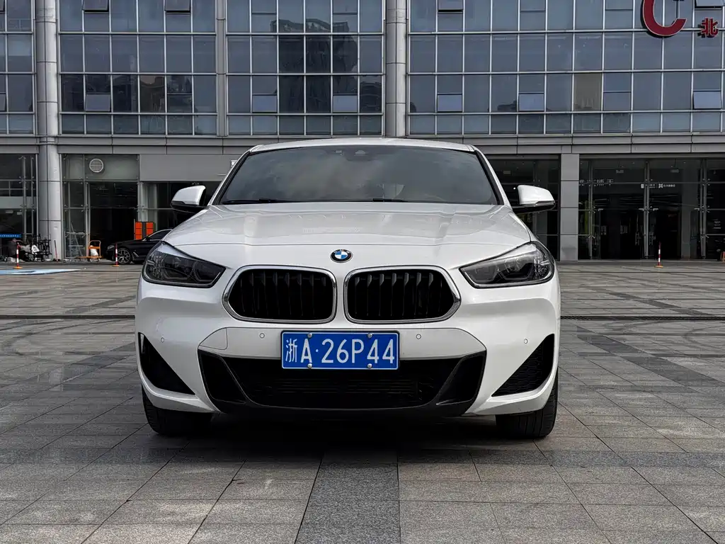 BMW X2 2021 — фото 2