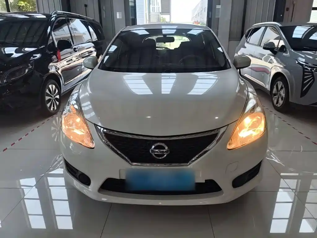 Nissan Tiida 2016
