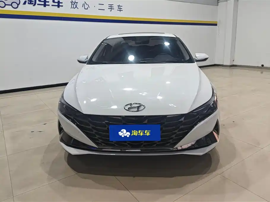 Hyundai Elantra 2023