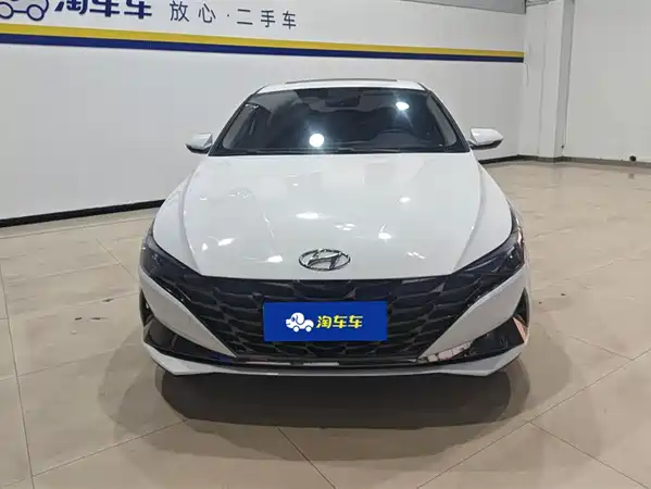 Hyundai Elantra 2023