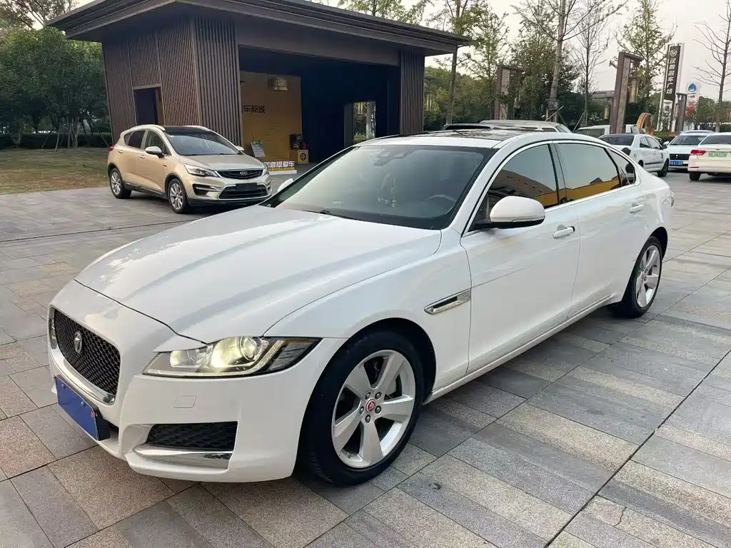 Jaguar XFL 2021