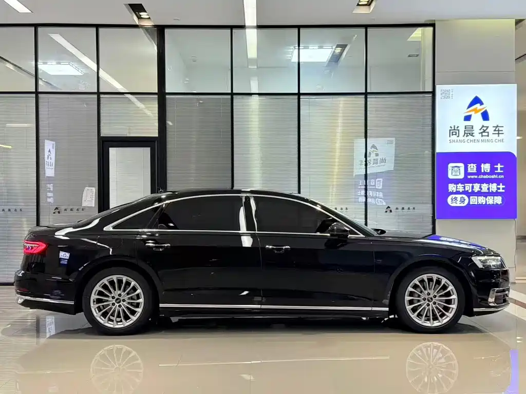 Audi A8 2021 — фото 16