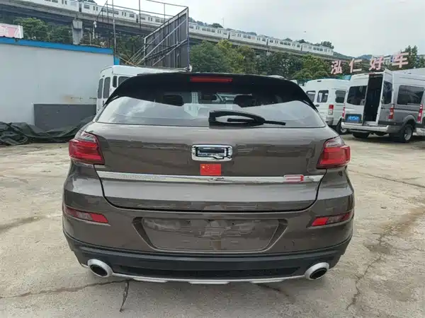 Qoros 3 2016