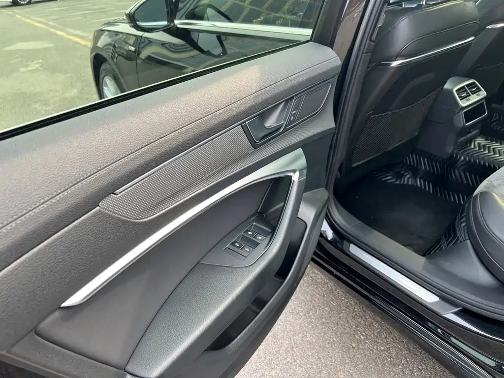 Audi A6L 2022 — фото 13