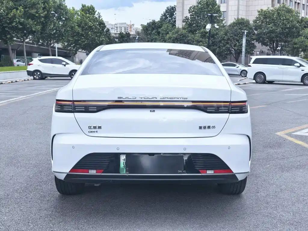 BYD Destroyer 05 2025 — фото 8