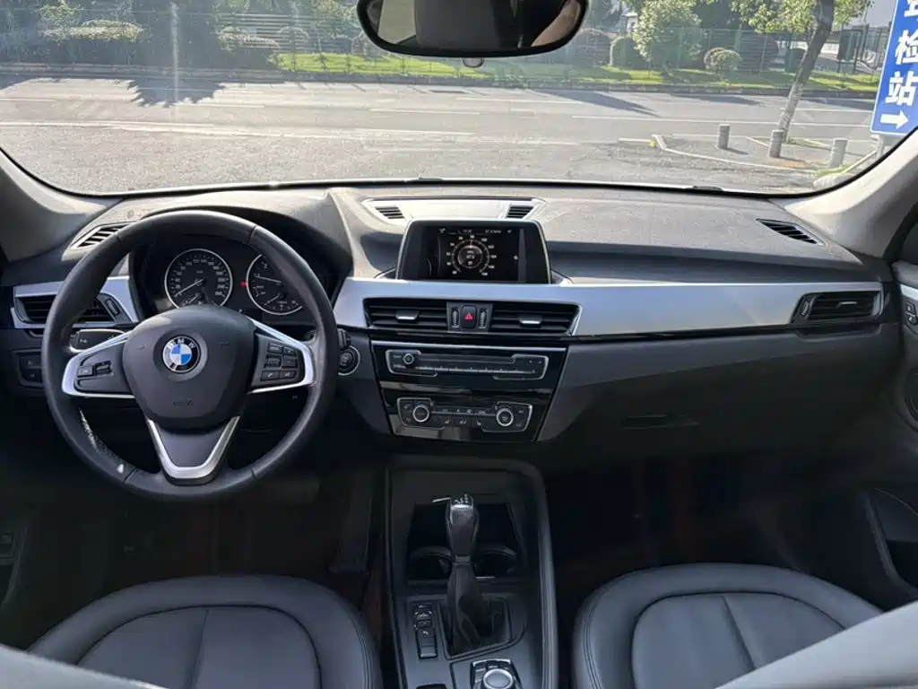BMW X1 2016 — фото 14
