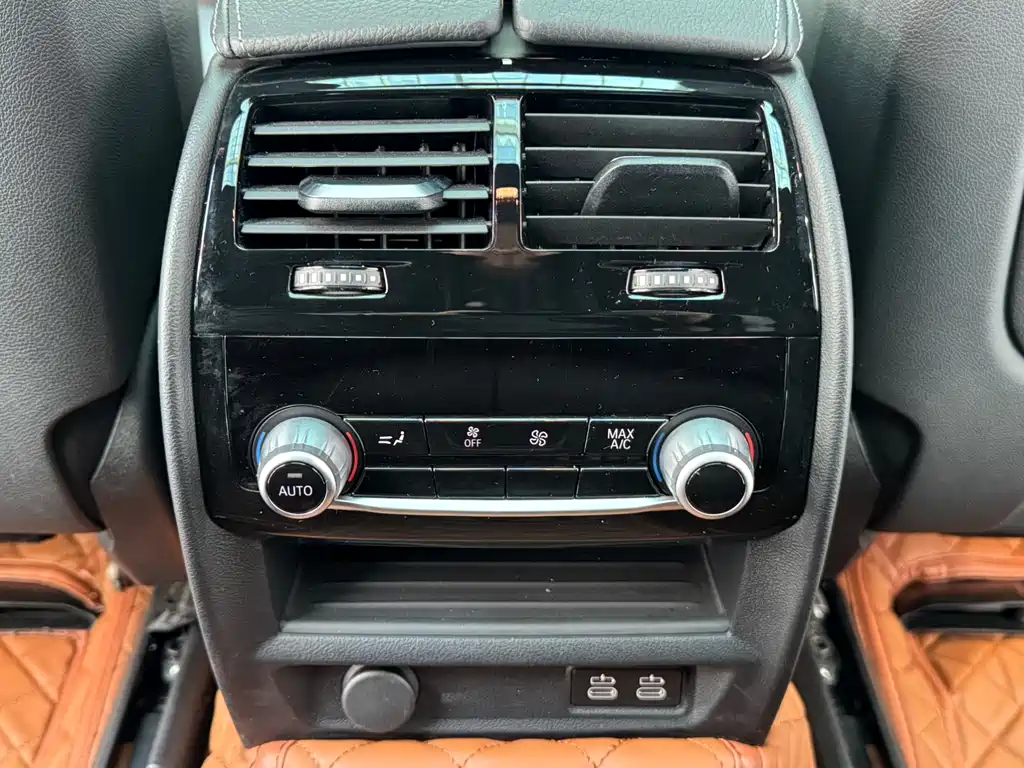 BMW 6 Series GT 2021 — фото 23