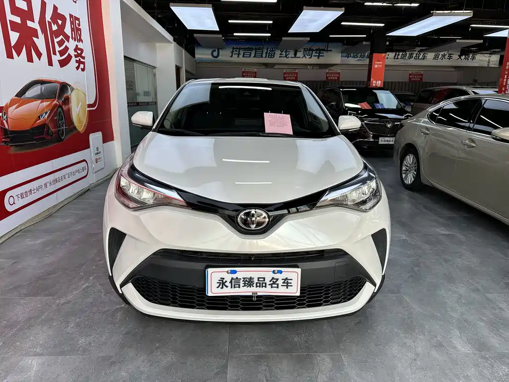 Toyota C-HR 2022 — фото 2
